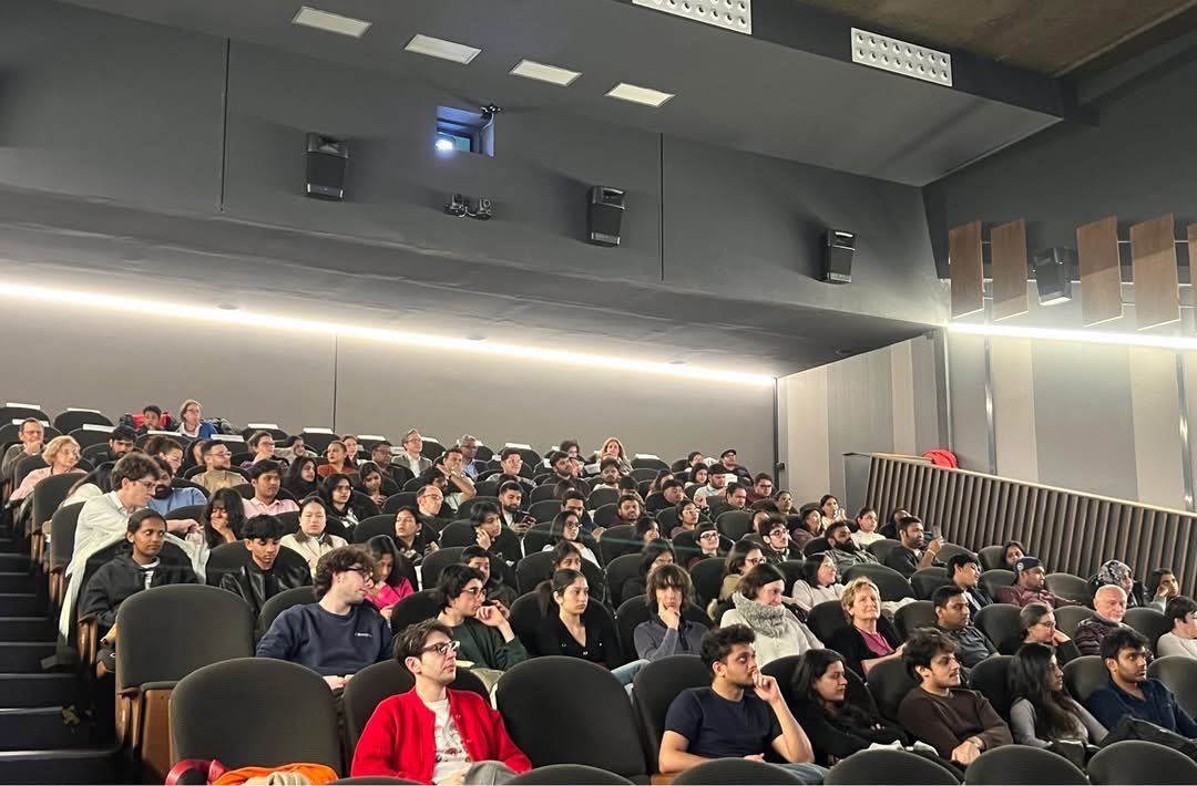 The Film Festival organised by  @cgimilan  concluded with the screening of Padmavat on 20 March. Supported by  @MIB_India  &  @MEAIndia , the festival showcased India’s rich cinematic diversity with films like The Diplomat, Shershah, Vikram, Gadar 2, Iratta & Padmavat, bringing Indian storytelling to Italian audiences and the diplomatic community.