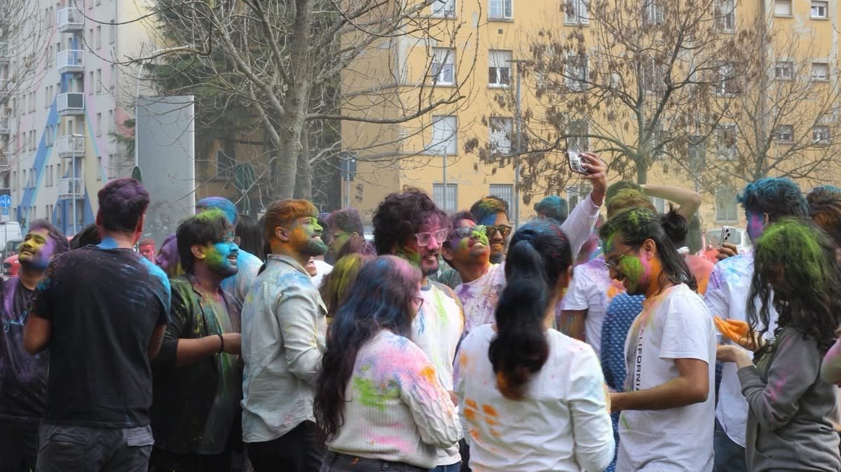 The Indian student community in Bologna celebrated the festival of Holi on 6 March 2026 with great enthusiasm. Several Italian students also joined the festivities, making the celebration vibrant and culturally enriching. Consul General Mr. Lavanya Kumar participated in the event and celebrated the occasion with the students. Holi, the festival of colors, marks the arrival of spring and symbolizes the triumph of good over evil.