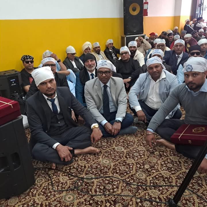 On 12 April 2026, Consul General Mr. Lavanya Kumar visited Shri Guru Ravidass Temple in Vicenza and offered prayers. He also briefed the Indian community about various initiatives being undertaken by the Consulate for the welfare of the diaspora. He was accompanied by Mr. Atul Chauhan, Consul for Community Affairs.