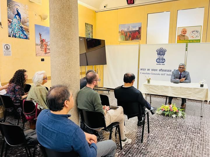On April 23, 2026, the Consulate of India organized an interactive session with various yoga associations in Milan to discuss the upcoming International Day of Yoga, which will take place in June 2026. On this occasion, the participating associations also shared details about their activities and the programs planned for the rest of the year.